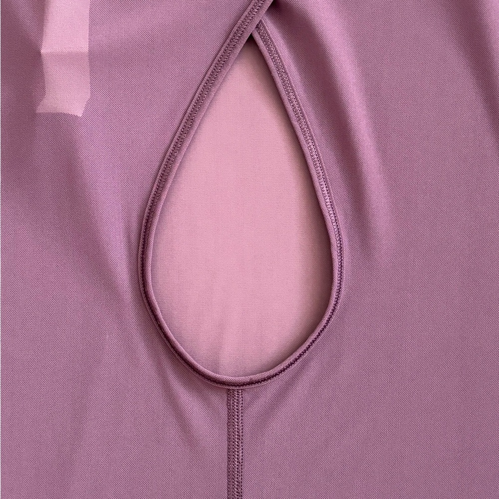 Lululemon Keyhole Mesh Long Sleeve Top Grape Thistle Size 6 NEVER WORN - Picture 4 of 10